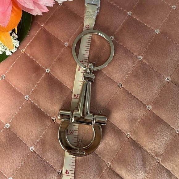AUTHENTIC SALVATORE FERRAGAMO GANCINI SILVER TONE KEY RING KEY CHAIN - Picture 5 of 5